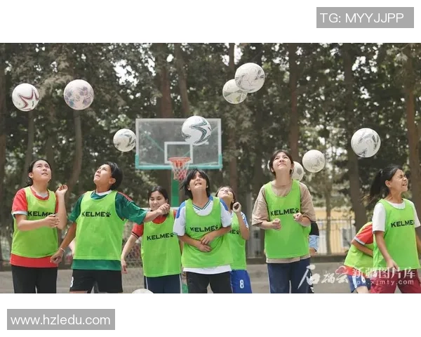 在足球场上追逐梦想的旅程与人生的精彩对比